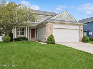 1111 Sanctuary Ln, Naperville, IL 60540