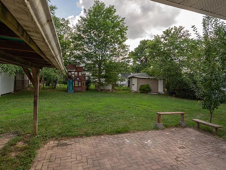 1838 Griffith Rd — Photo 22