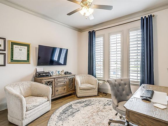 4th image of 831 Ivy Glen Ct