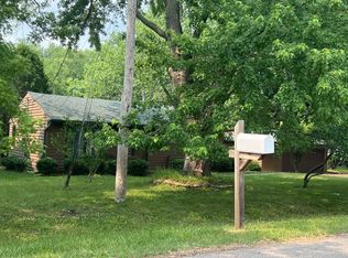 2804 Russett Rd, McHenry, IL 60050