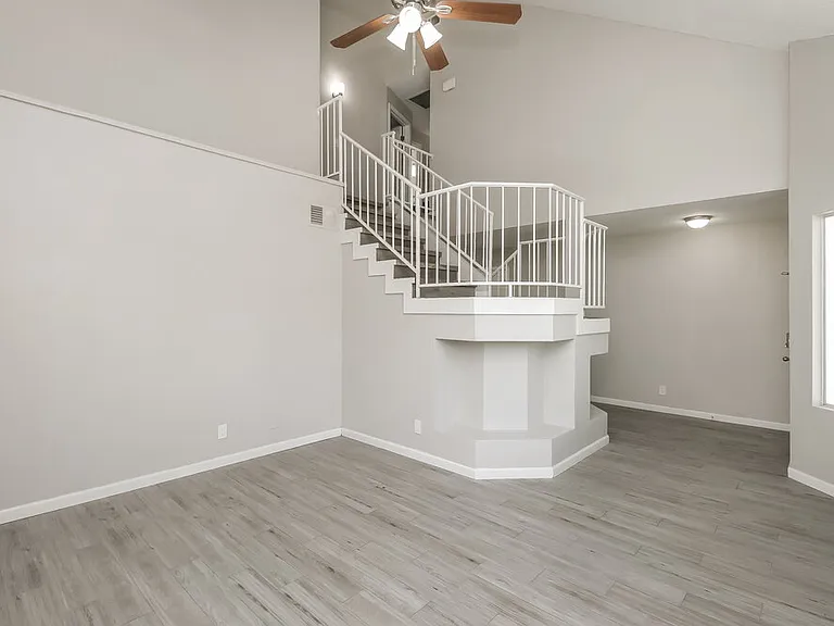 441 S Maple #48 — Photo 5