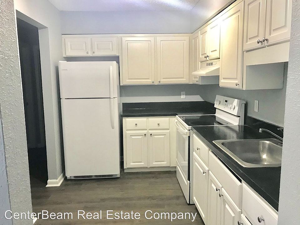2nd image of 8286 San Jose Manor Ct APT 2