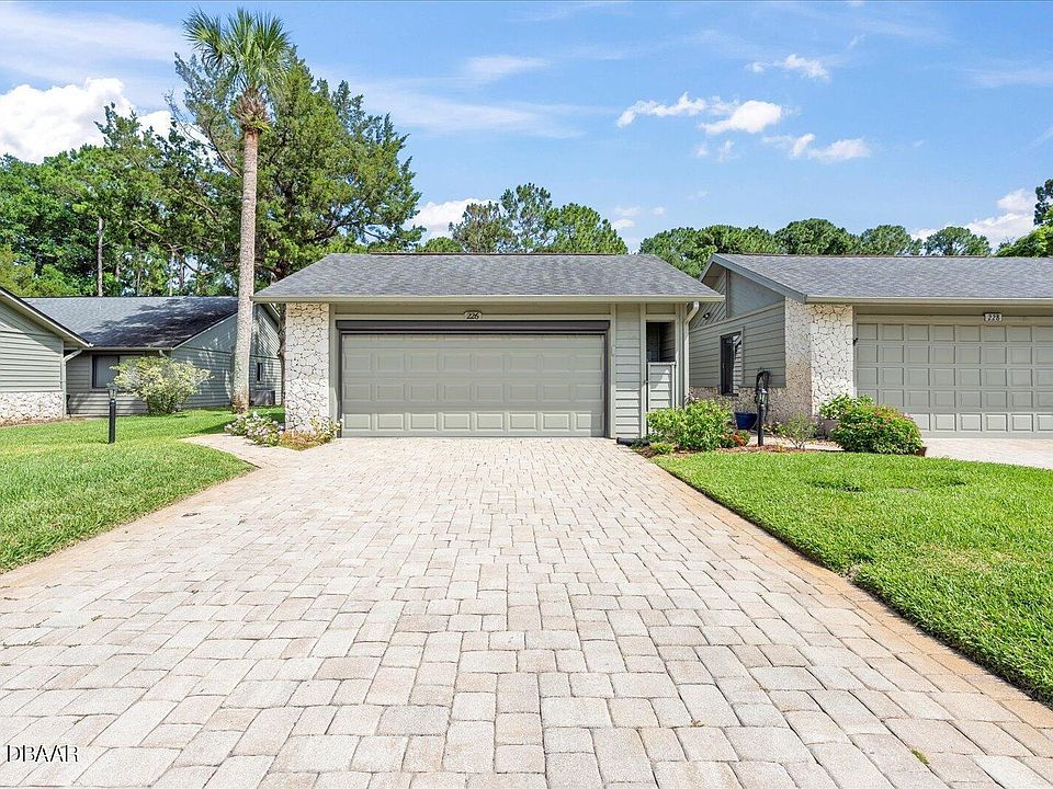 1st image of 226 Deer Lake Cir