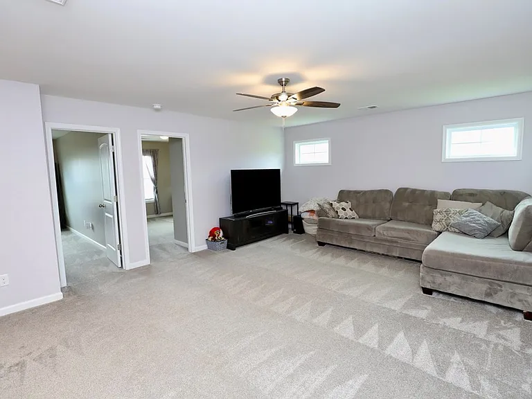41 High Point Dr — Photo 30