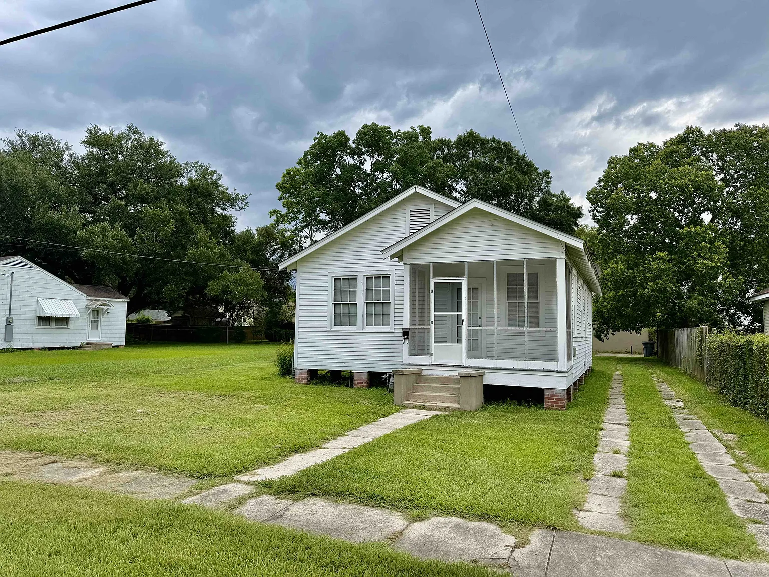 rf 2554 Zeeland Avenue - 1 — Photo 1