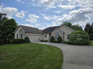 3120 Ravenwood Ct, Tecumseh, MI 49286