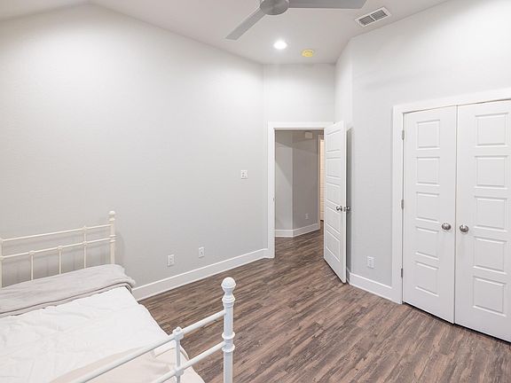 5th image of 4618 Ebbets Dr