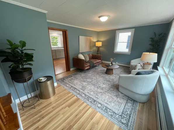 329 Roberts Ridge Road, Waterboro, ME 04030