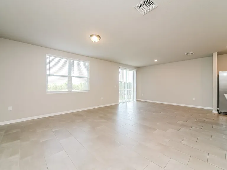 1142 Oak Valley Dr — Photo 3