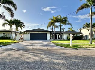 320 Palm Is SE, Clearwater, FL 33767