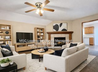 507 N Foxridge Dr, Raymore, MO 64083