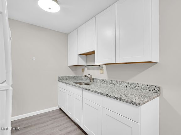 3rd image of 843D Inverness Court #D