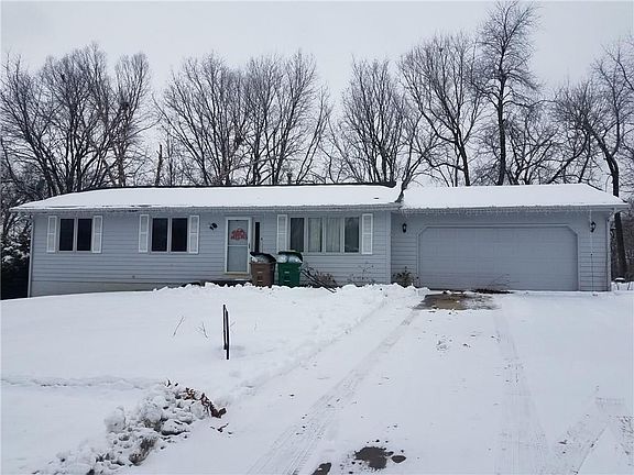 3rd image of 450 Parkwood Blvd