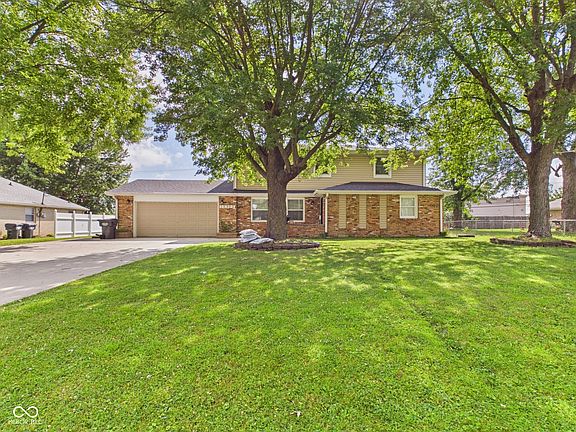 2nd image of 4412 Alhambra Dr
