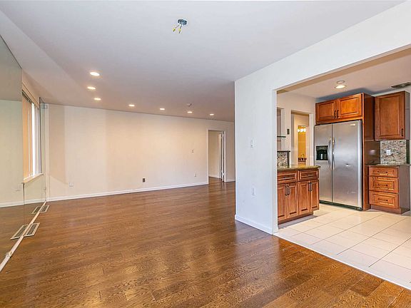 3rd image of 1 Ipswich Ave APT 104