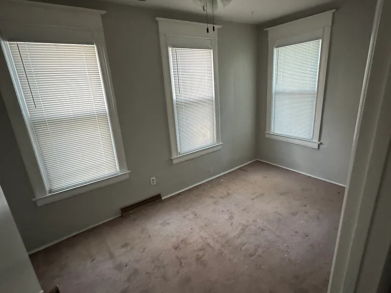 708 W Washington St #1 — Photo 8