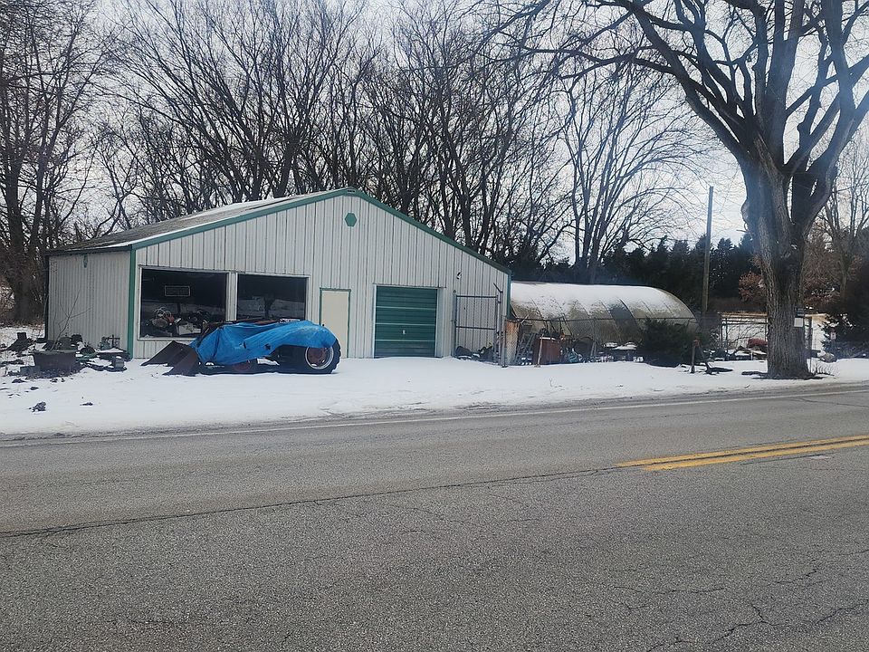 2nd image of 39W525 Big Timber Rd
