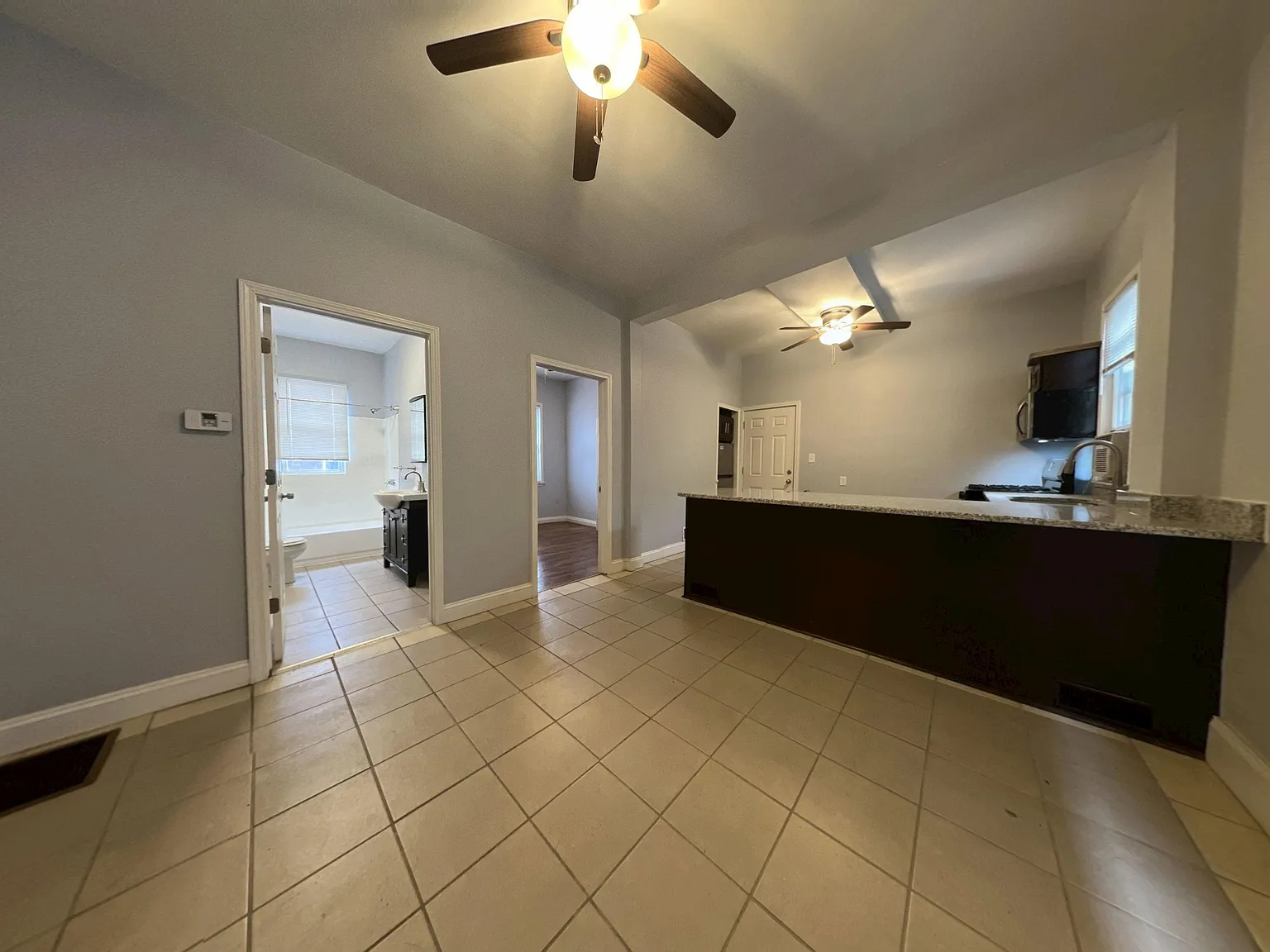 1 bed, 500 sqft, $975 — Photo 4