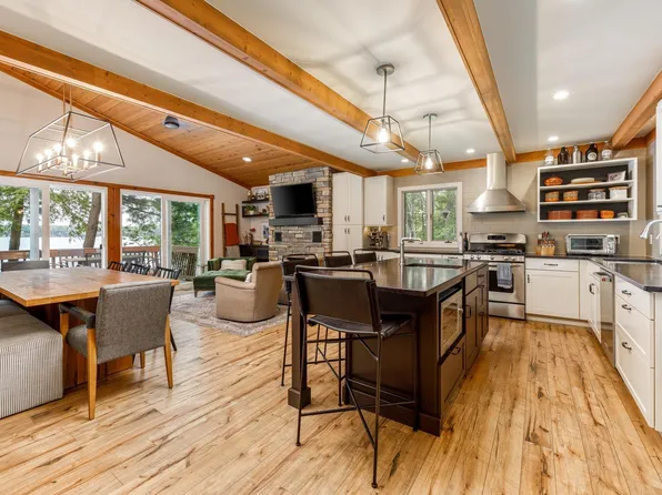 9412 Edgewood Ave, Traverse City, MI 49685