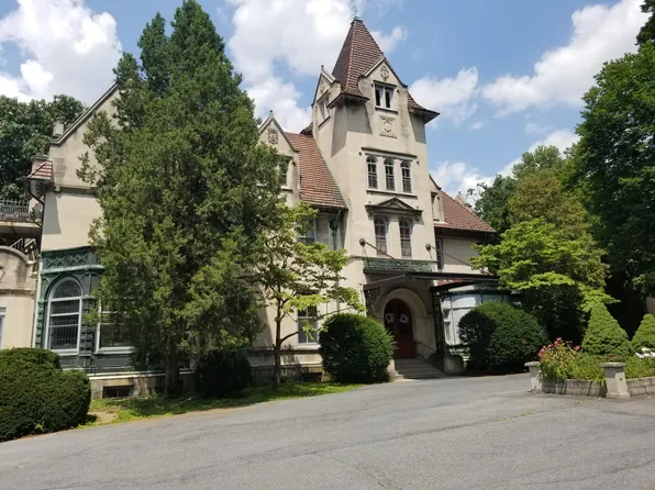 557 W 3rd St APT J, Bethlehem, PA 18015