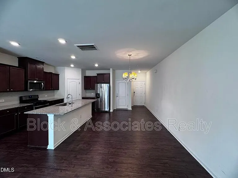1748 Clayfire Dr — Photo 9