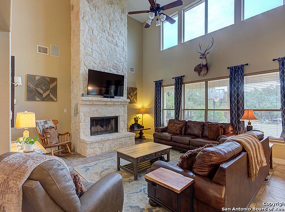 2nd image of 121 High Valley Dr