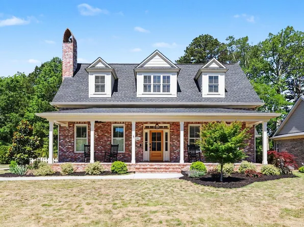 110 Parker St, Four Oaks, NC 27524