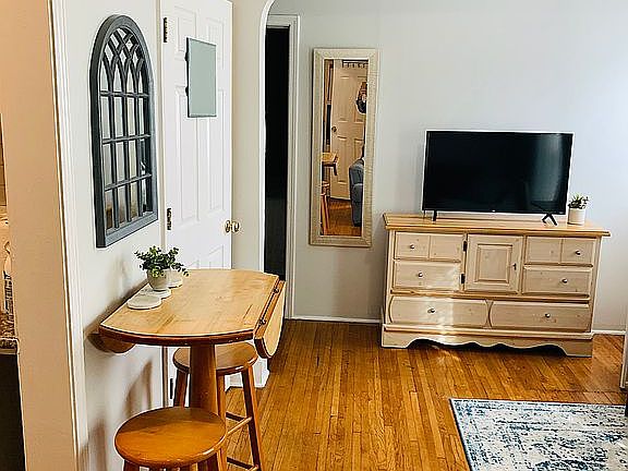 4th image of 1108 S Detroit Ave #2