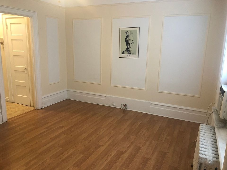 1st image of 3123 32nd St APT 1