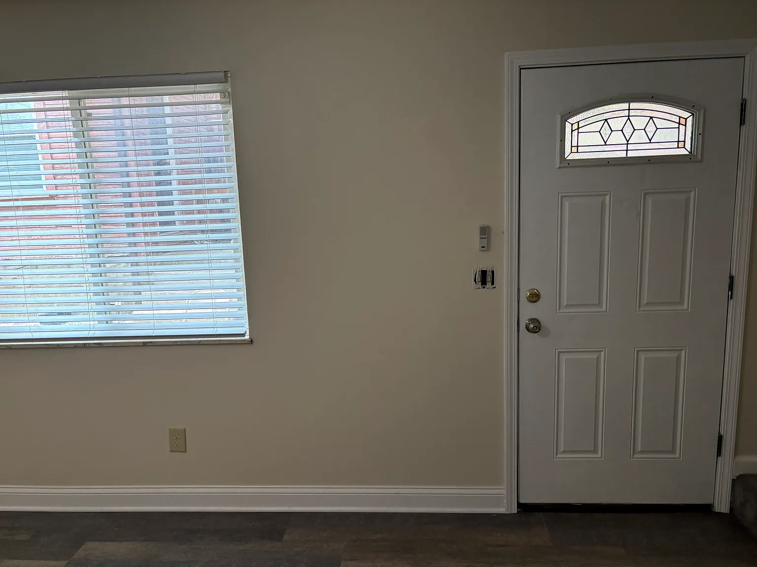2 bed, 750 sqft, $1,290 — Photo 3