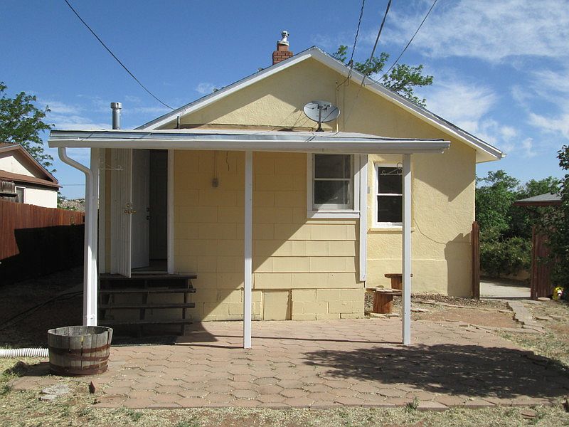 2nd image of 604 E Mesa Ave