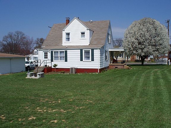 Large yard and 2 car garage