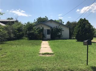209 S Jackson St, Breckenridge, TX 76424