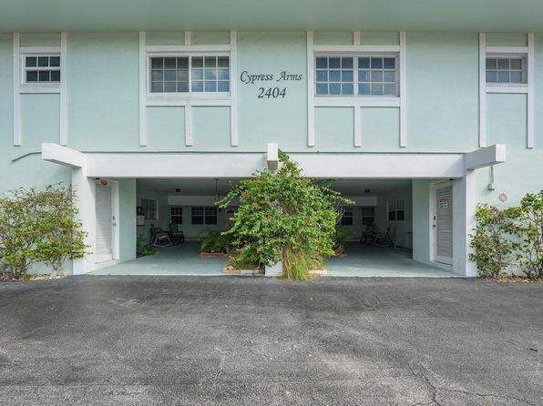 2404 NE 33rd Ave APT 12