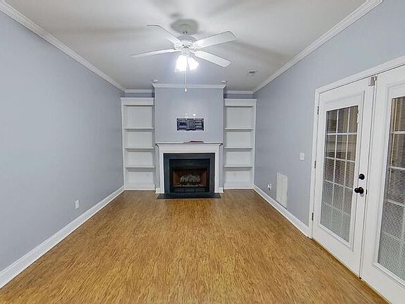 4th image of 4472 Baylor St