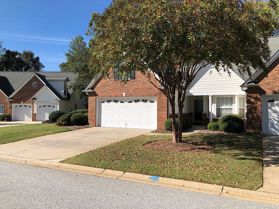 1st image of 428 Windbrooke Cir