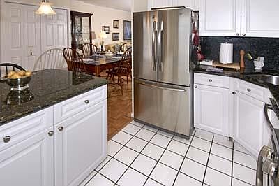 5th image of 5900 Arlington Ave APT 9S