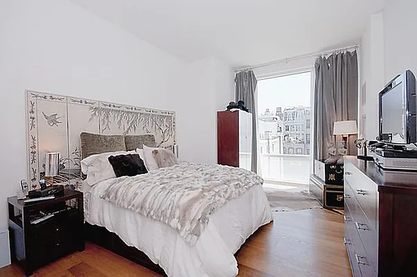 Rented by Carroll Group Residential Inc | media 29