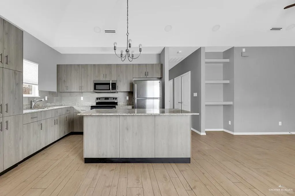 2 bed, 2.0 bath, 930 sqft, $995 — Photo 4