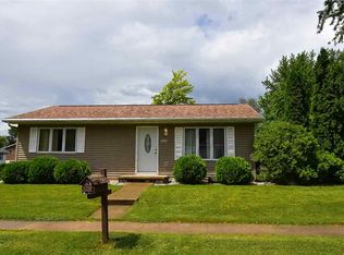 1320 W Linwood Ave, Oshkosh, WI 54901