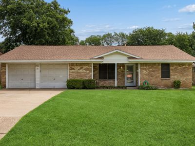 801 Broadway Ave, Euless, TX, 76040