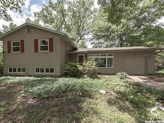 2nd image of 2525 Belle Haven Dr
