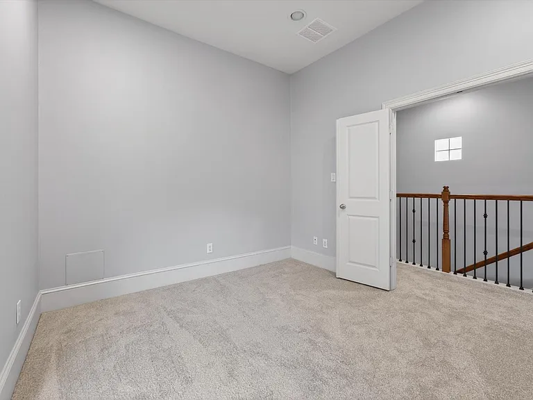931 W 23rd St #I — Photo 36