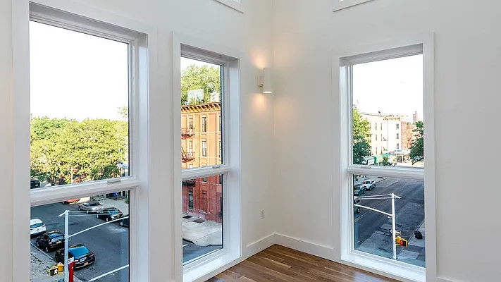 Rented by Nooklyn NYC LLC | media 21