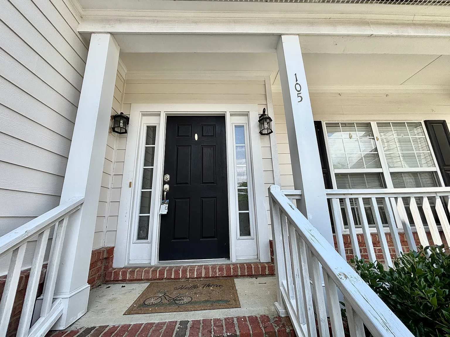 4 bed, 2.5 bath, 2998 sqft, $2,750 — Photo 2