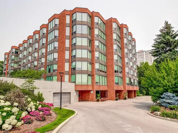 2121 Lakeshore Rd #501, Burlington, ON L7R 1C9