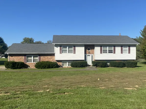 5901 Radford Rd, Athens, OH 45701