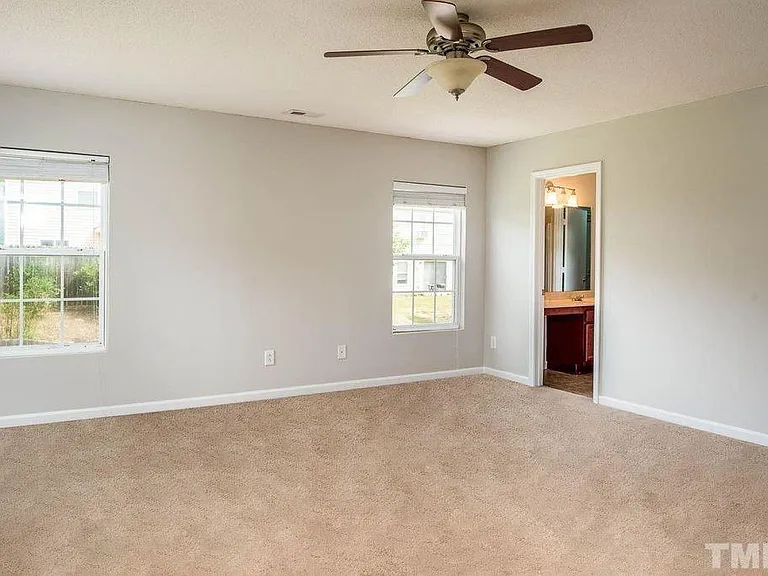 611 Magna Dr — Photo 12