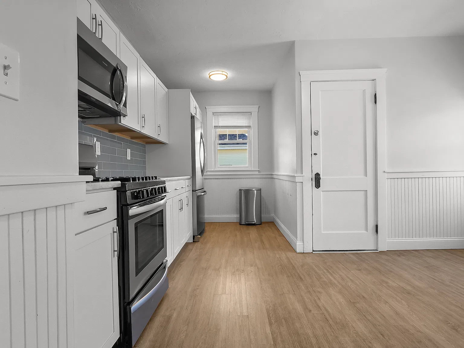 3 bed, 1600 sqft, $3,600 — Photo 2