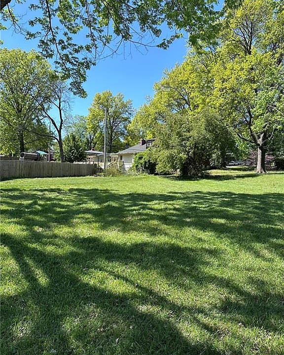 2nd image of 3606 S Ralston Ave